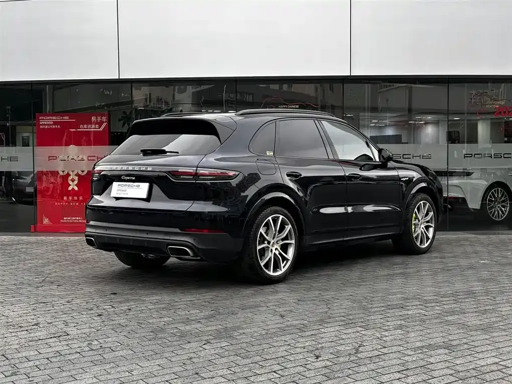 Porsche Cayenne Hybrid — фото 8