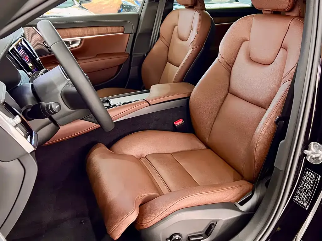 Volvo S90 2025 из CN, фото 8