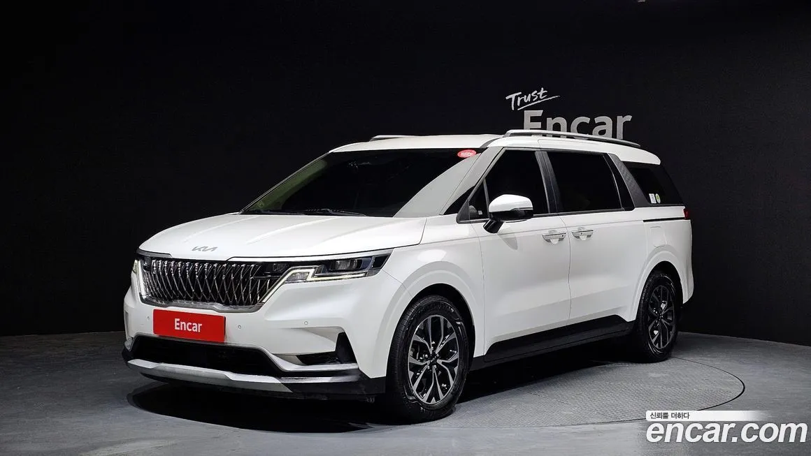 Kia Carnival — фото 1