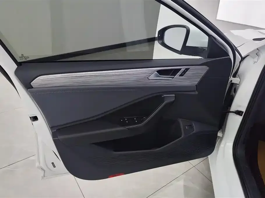 Volkswagen Sagitar 2024 из CN, фото 10