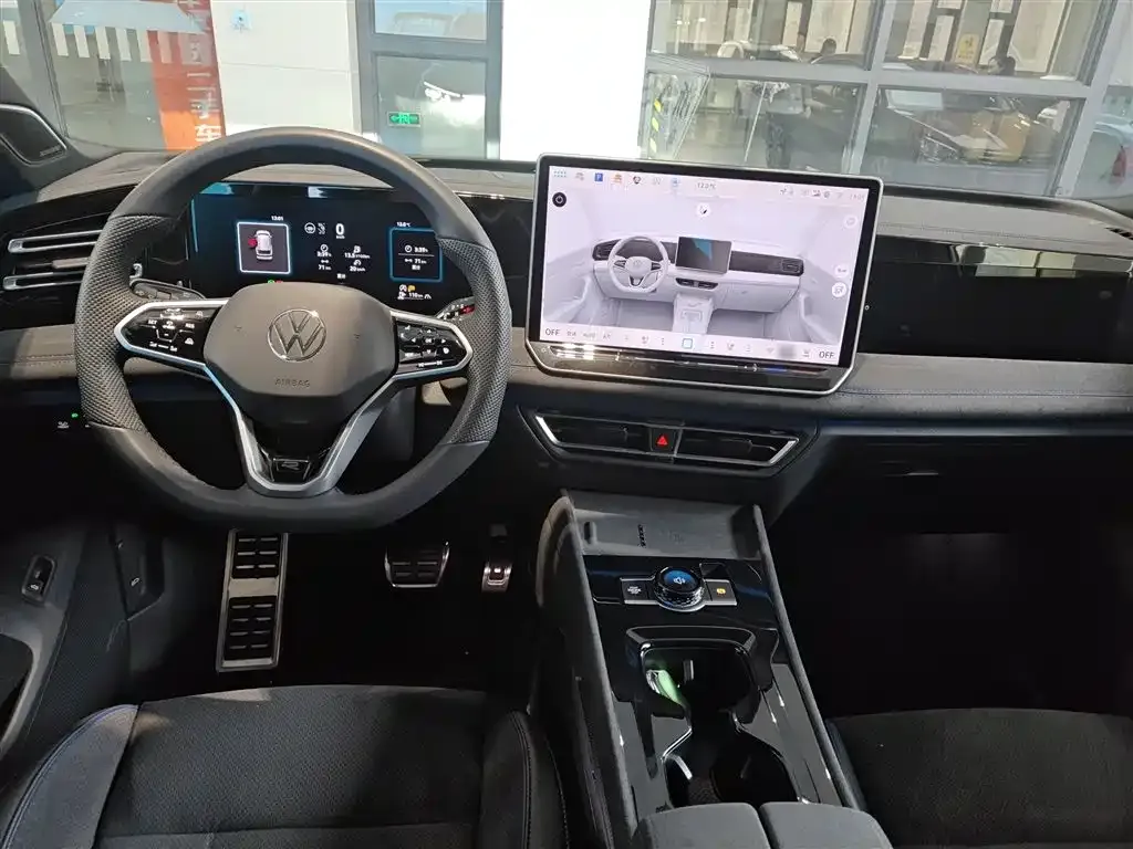 Volkswagen Tiguan L 2024 из CN, фото 8