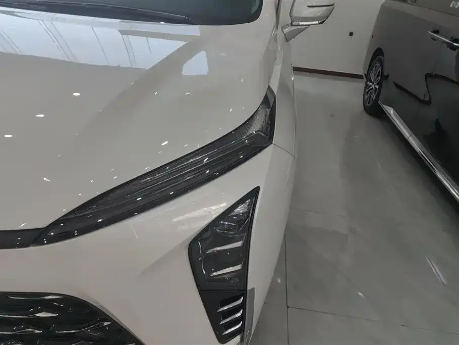 Buick GL8 Hybrid 2024 из CN, фото 3