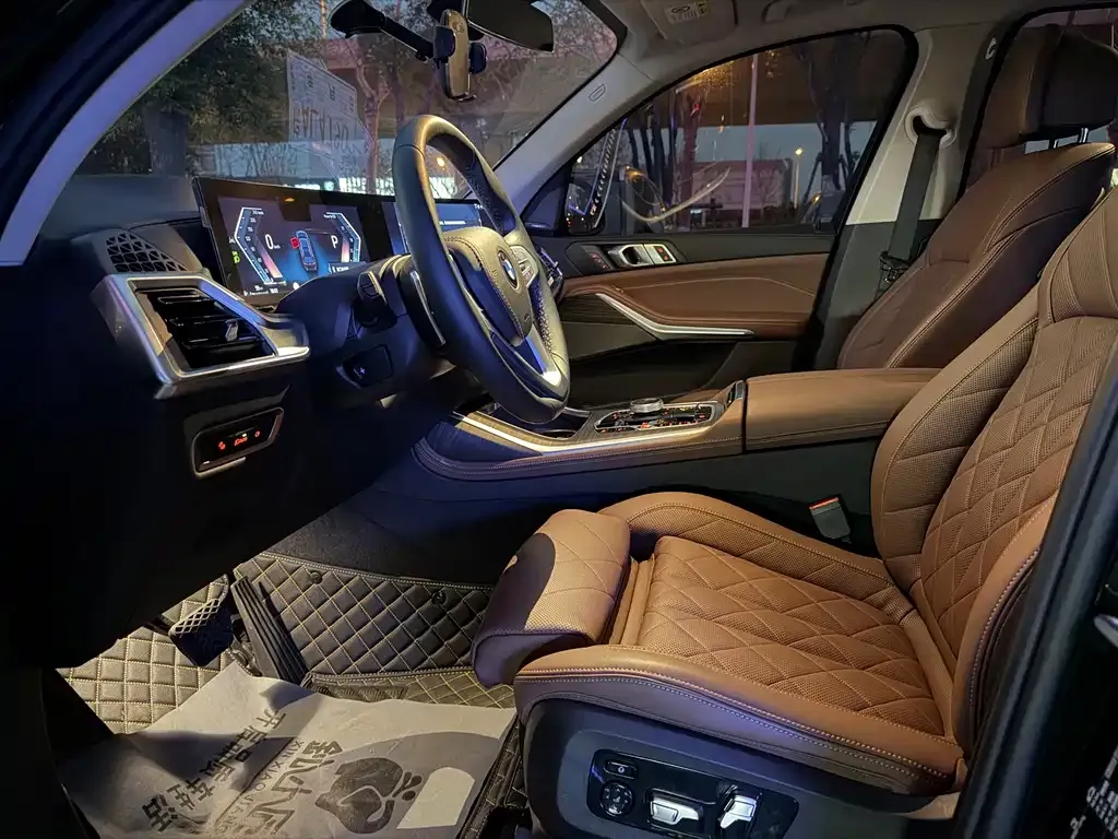 BMW X7 2024 из CN, фото 2