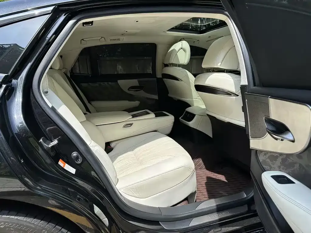 Lexus LS 2021 из CN, фото 3