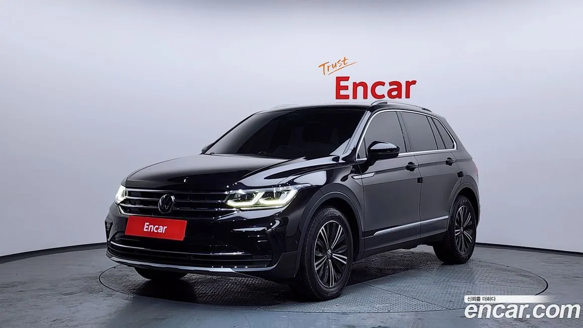 Volkswagen Tiguan — фото 1