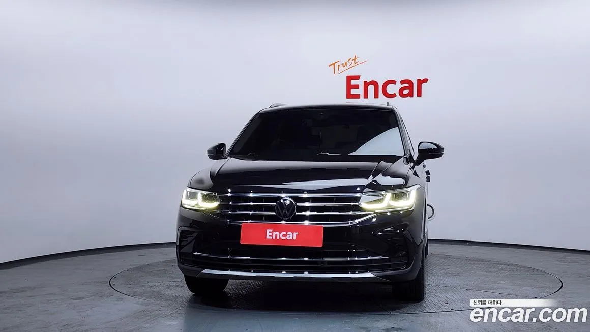 Volkswagen Tiguan — фото 7