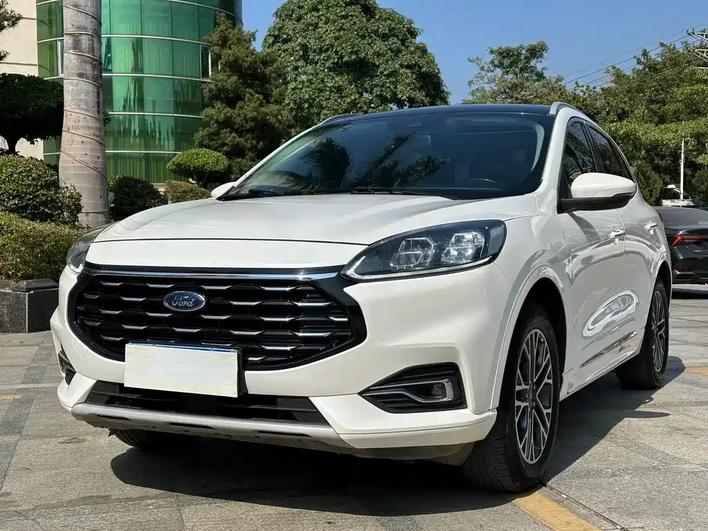 Ford Escape 2021 из CN, фото 1