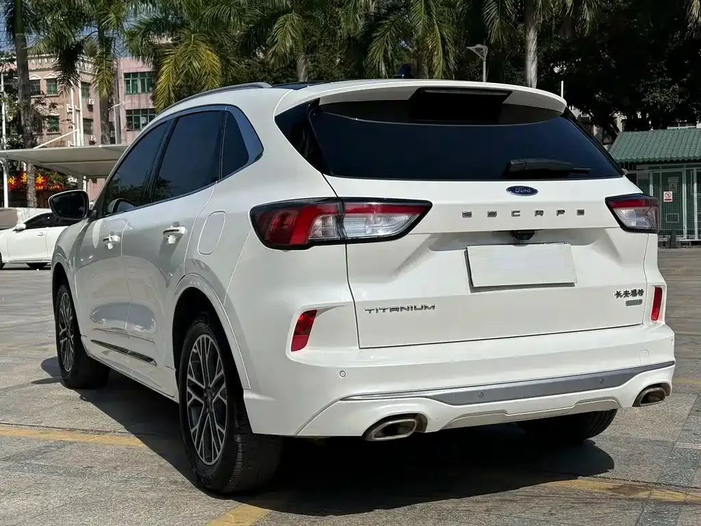 Ford Escape 2021 из CN, фото 3