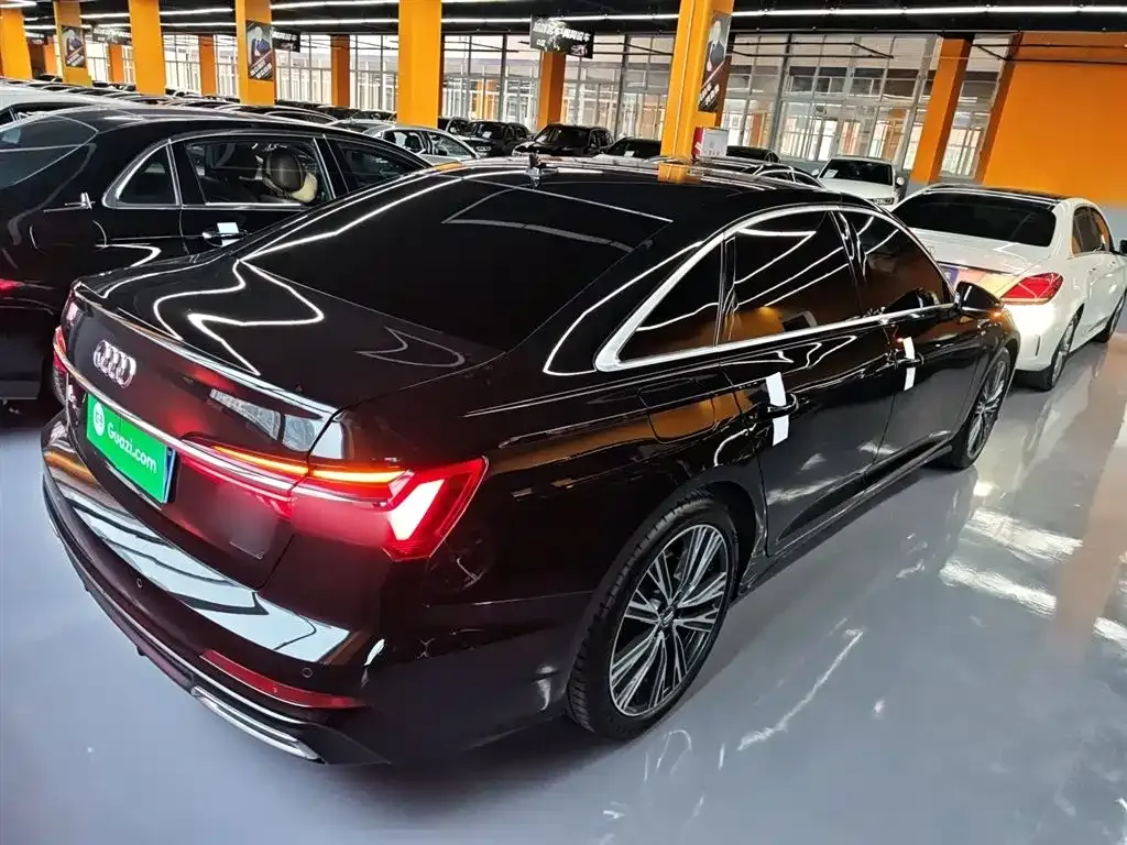 Audi A6L 2021 из CN, фото 6