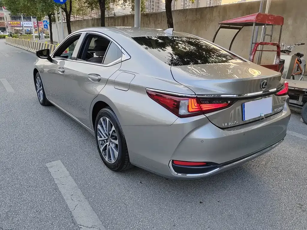 Lexus ES 2023 из CN, фото 6
