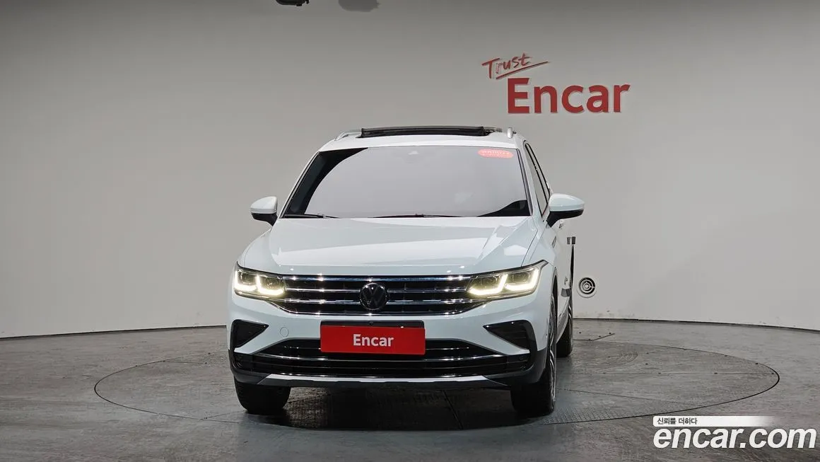 Volkswagen Tiguan — фото 8