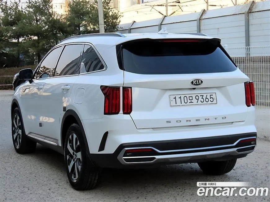 Kia Sorento — фото 7