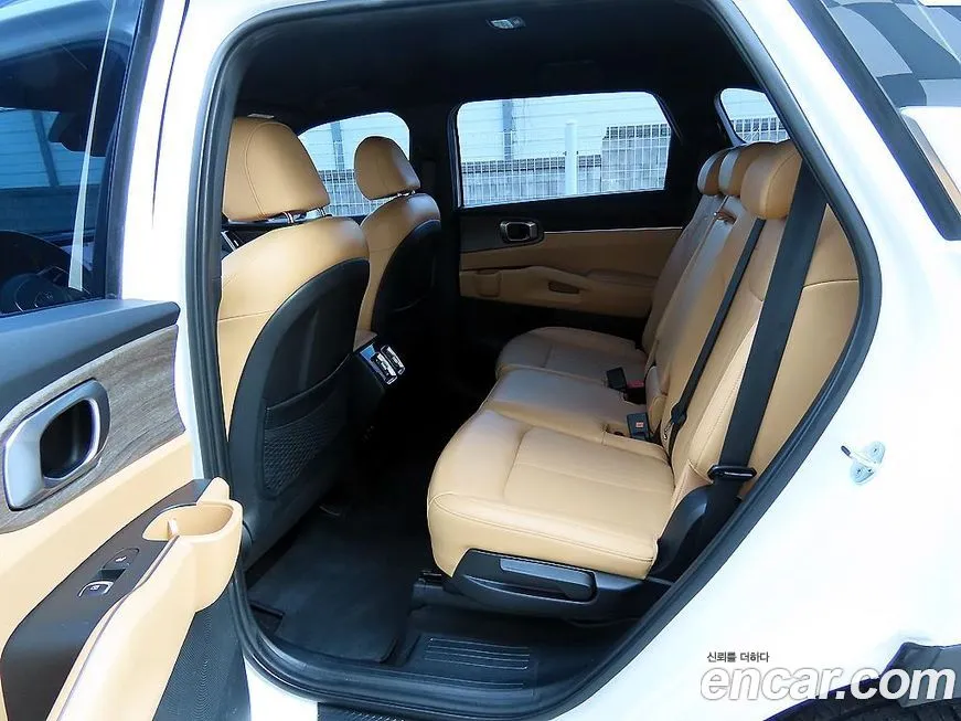 Kia Sorento — фото 6