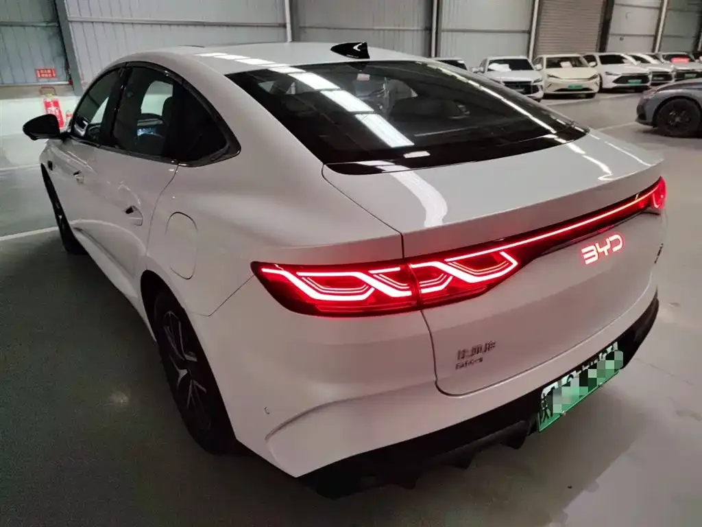 BYD Qin L — фото 4