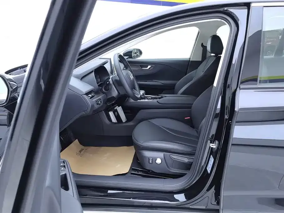 Hongqi E-QM5 2023 из CN, фото 8