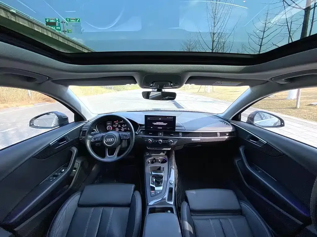 Audi A4L 2022 из CN, фото 6