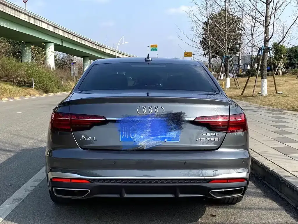 Audi A4L 2022 из CN, фото 10