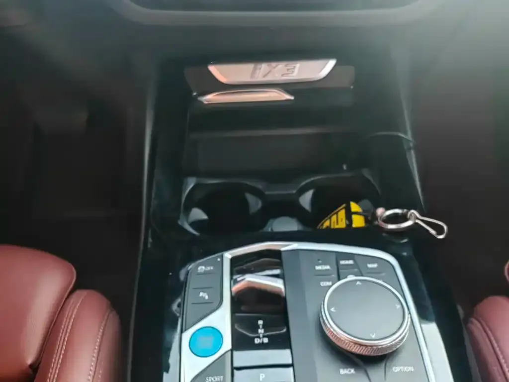 BMW iX3 2023 из CN, фото 2