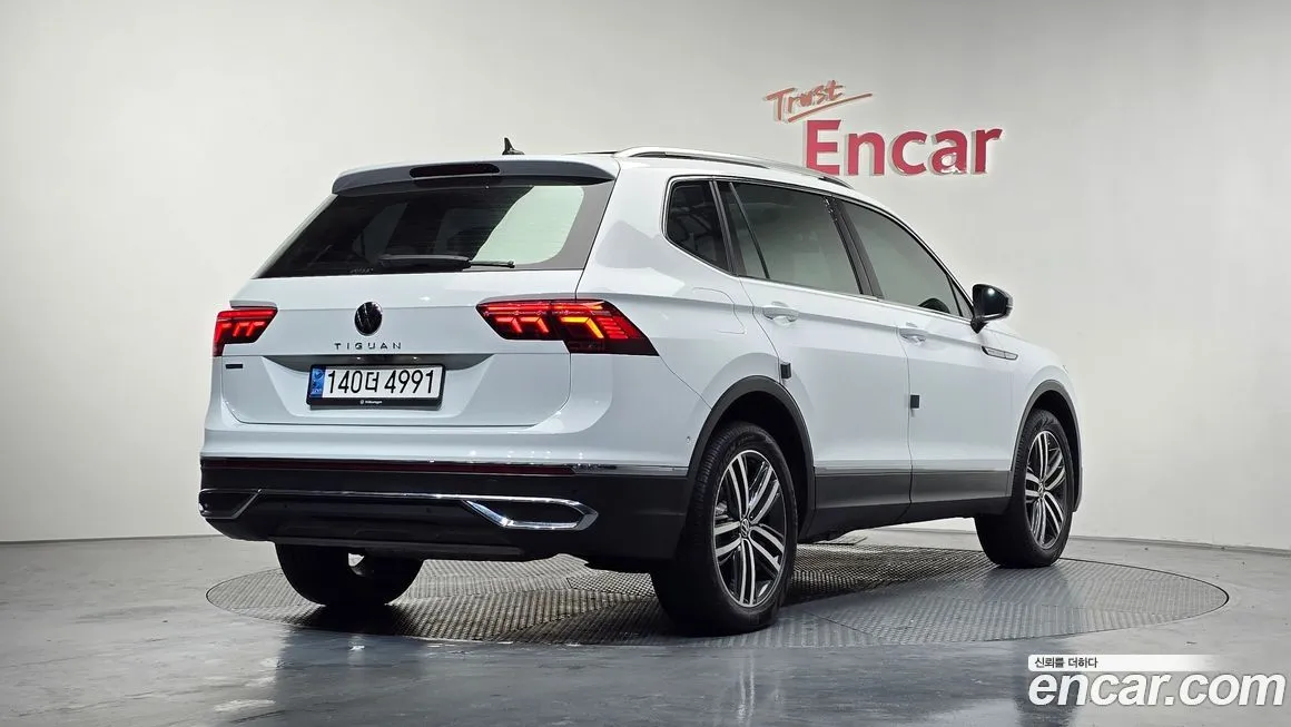 Volkswagen Tiguan — фото 5