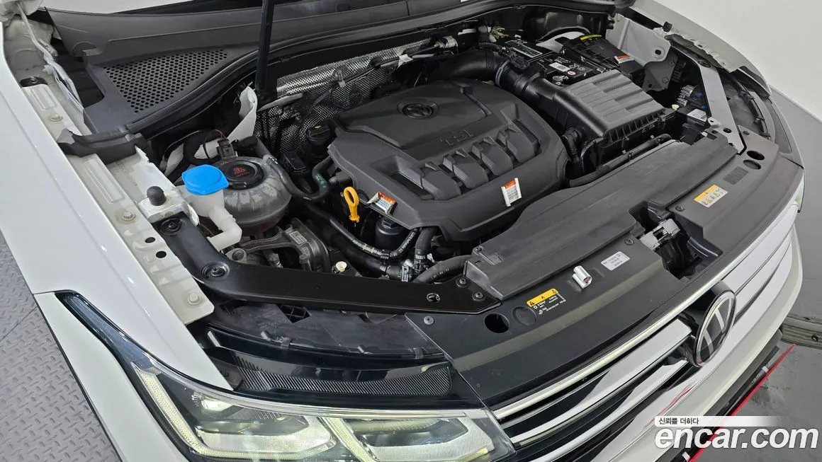 Volkswagen Tiguan — фото 8