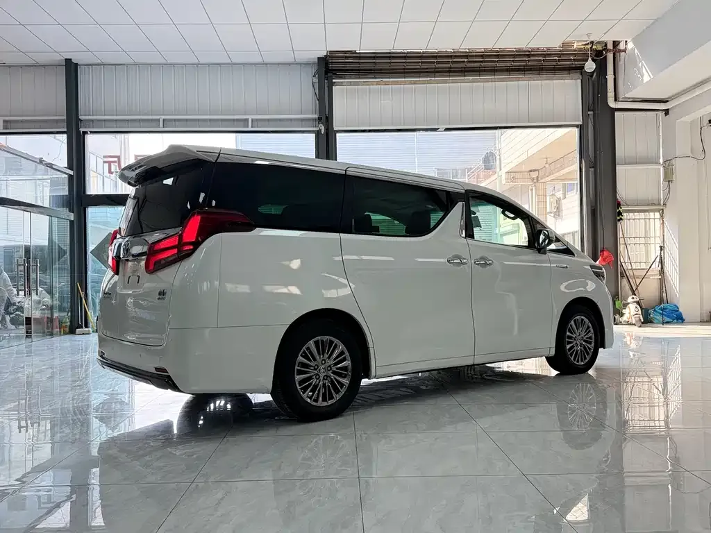 Toyota Alphard 2022 из CN, фото 8