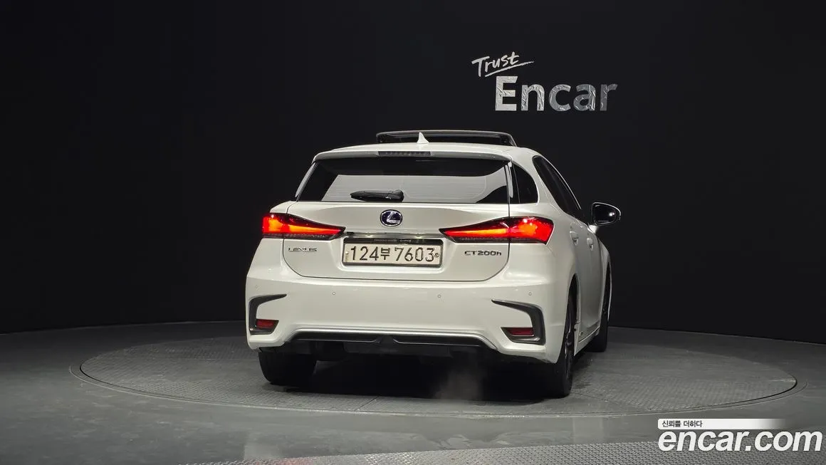 Lexus CT200h 2021 из KR, фото 4