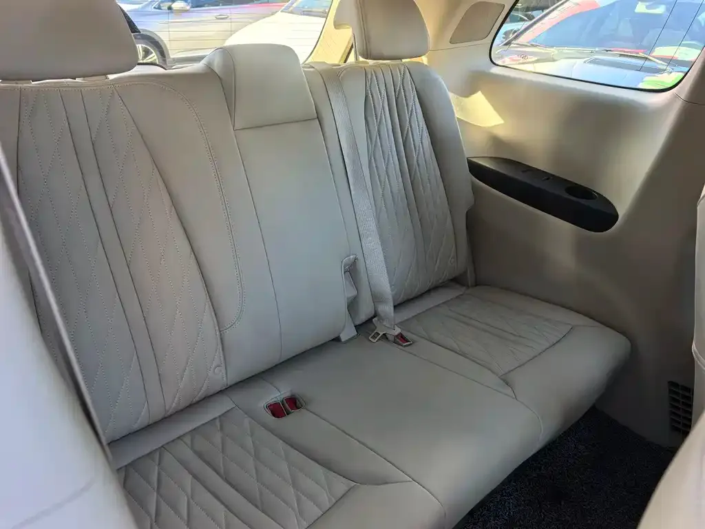 Buick GL8 2025 из CN, фото 10