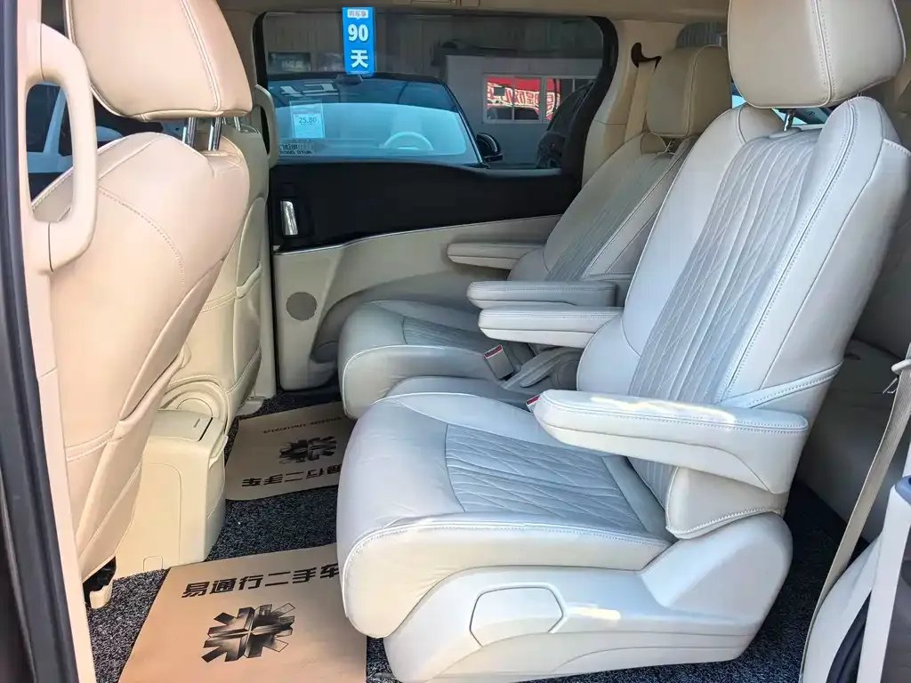 Buick GL8 2025 из CN, фото 3