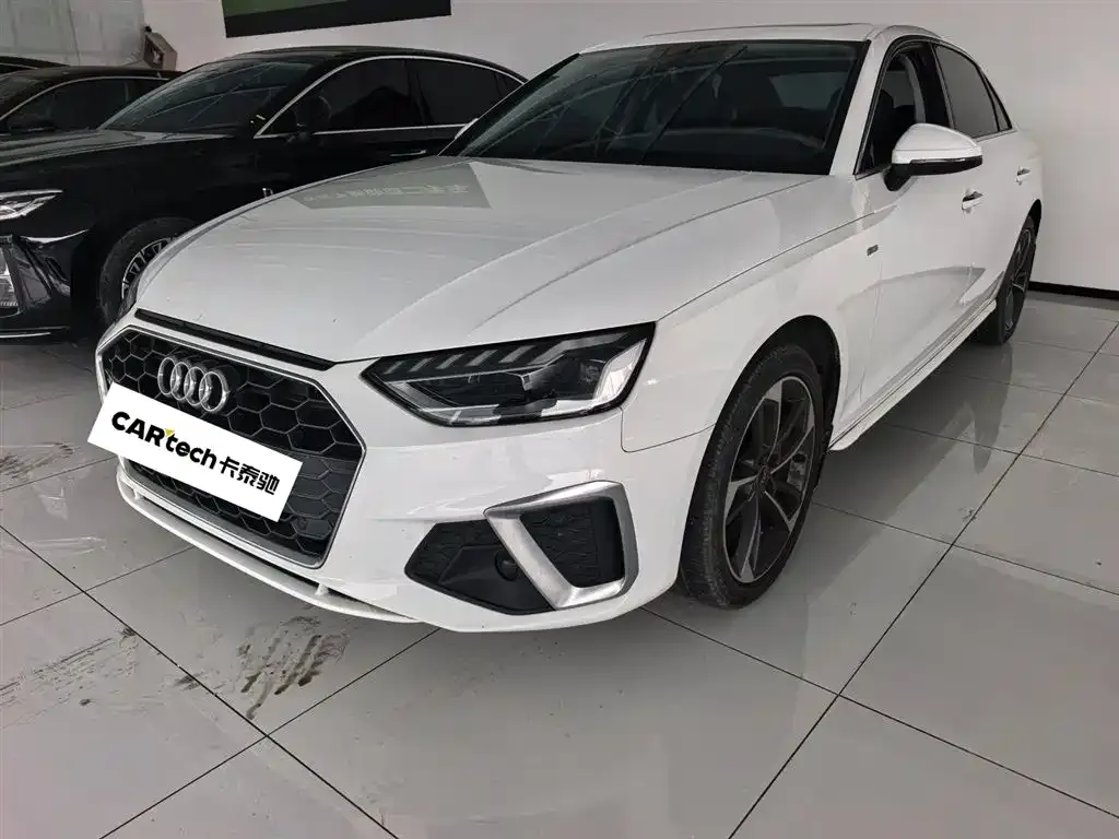 Audi A4L 2022 из CN, фото 1