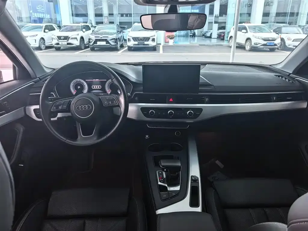 Audi A4L 2022 из CN, фото 6