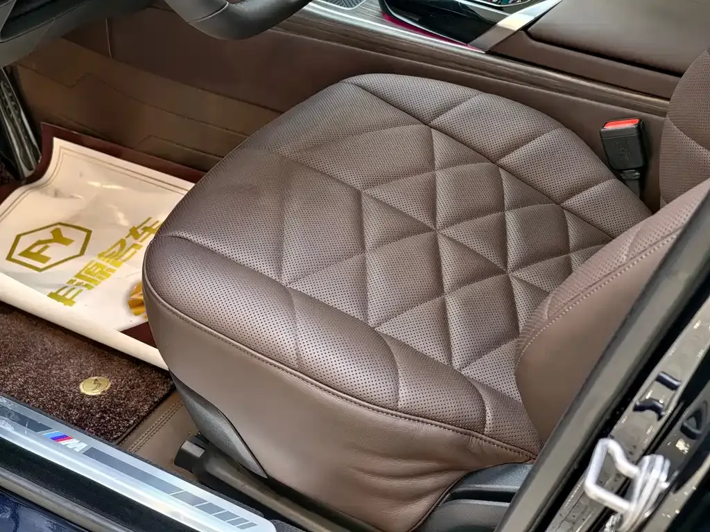 BMW 7 Series 2023 из CN, фото 8