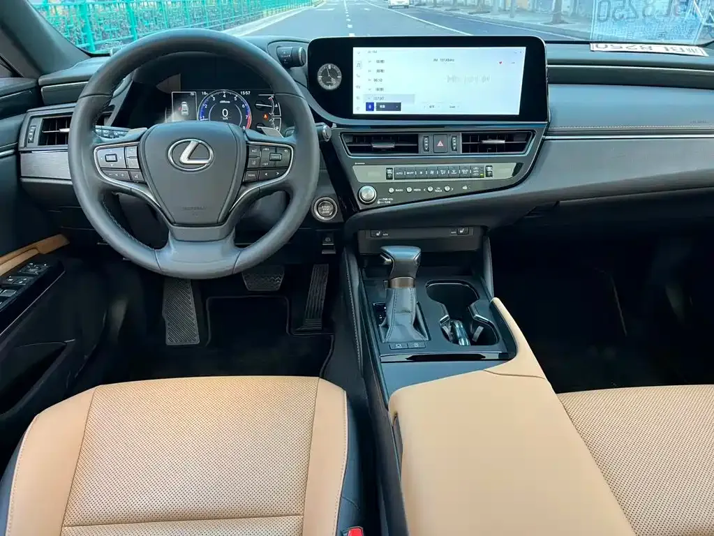 Lexus ES 2023 из CN, фото 8