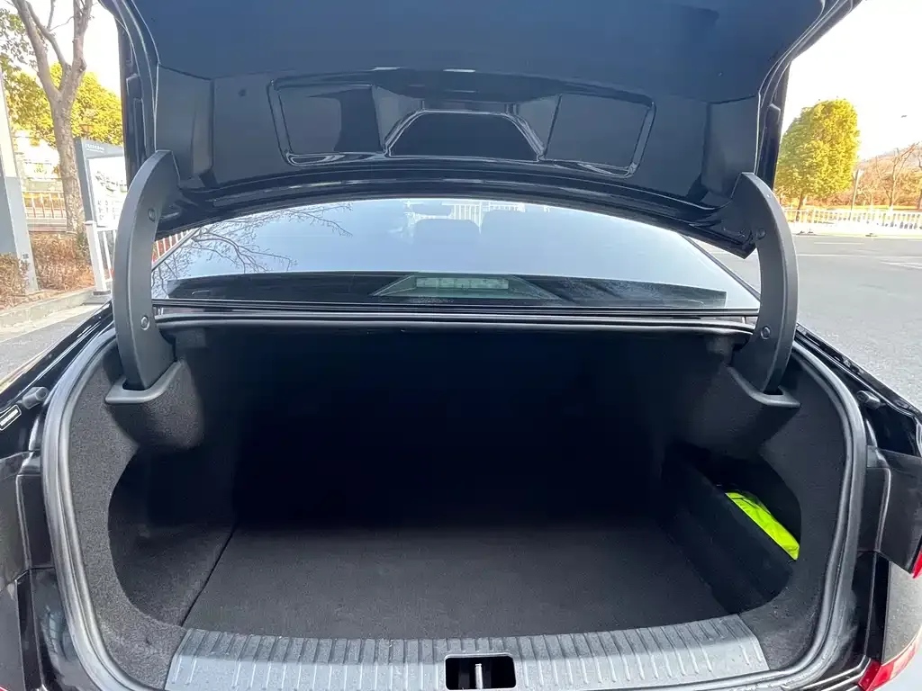 Volkswagen Passat — фото 10