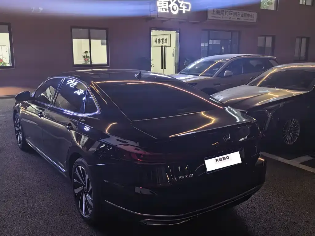 Volkswagen Passat — фото 10