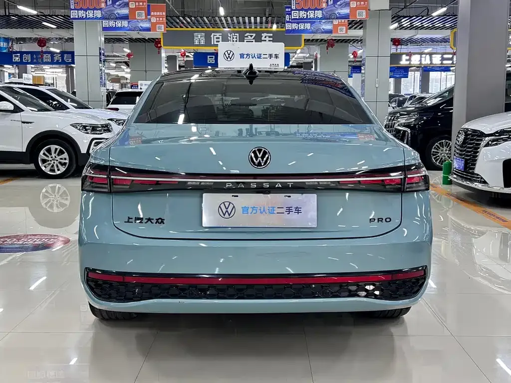 Volkswagen Passat — фото 8