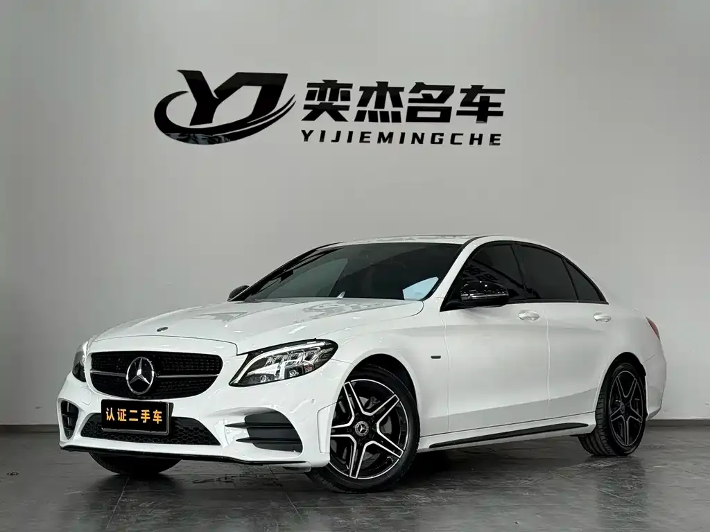 Mercedes-Benz C-Class — фото 1