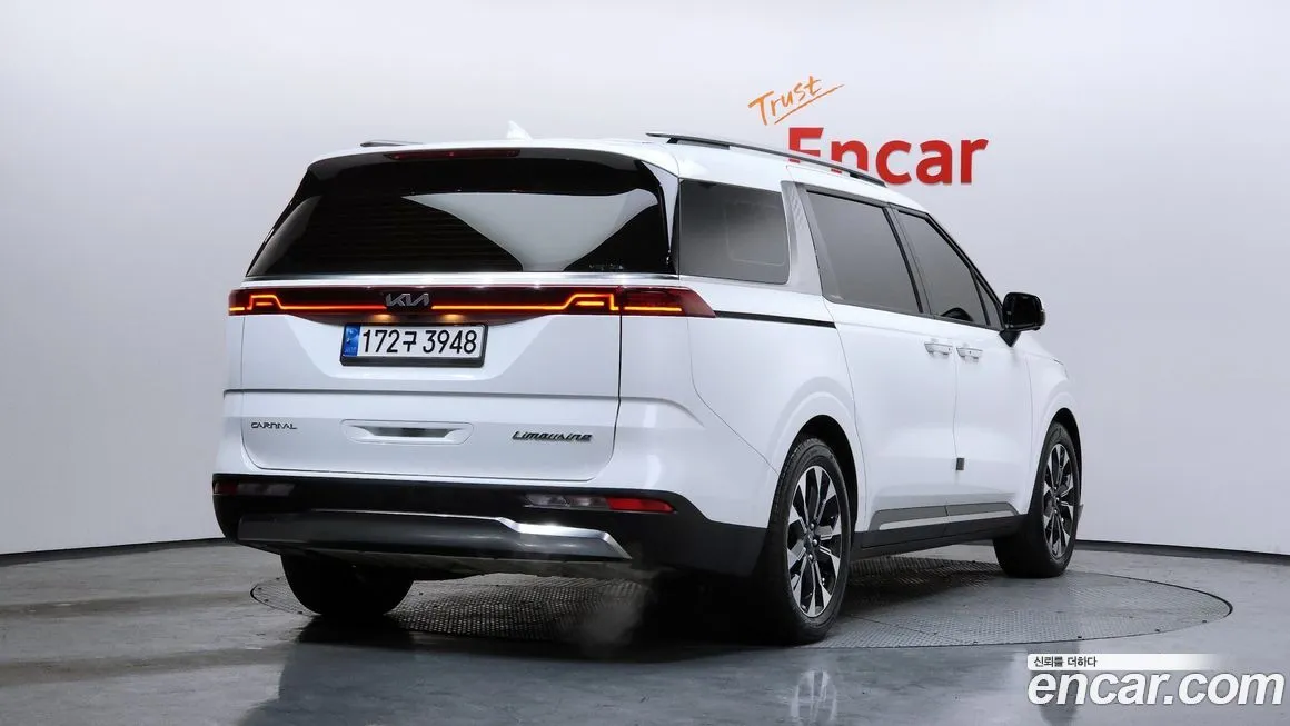 Kia Carnival — фото 10