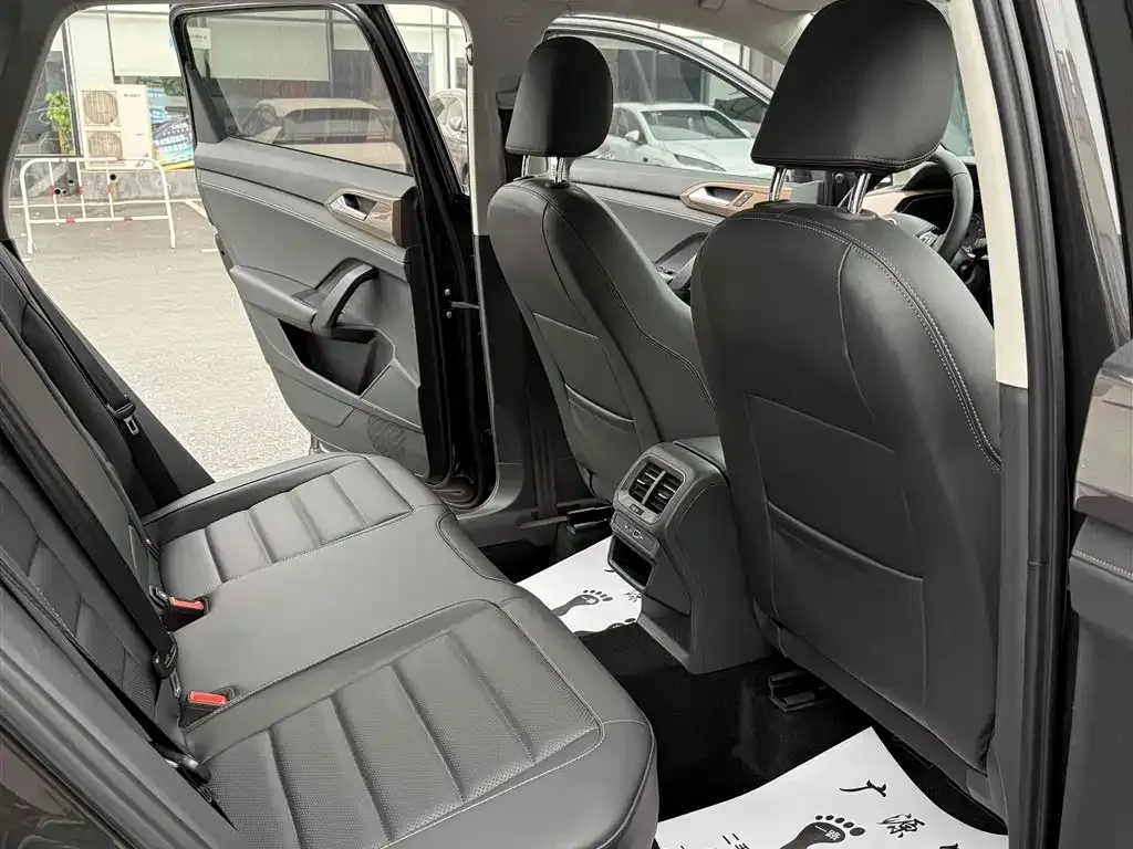 Volkswagen Tharu 2021 из CN, фото 10