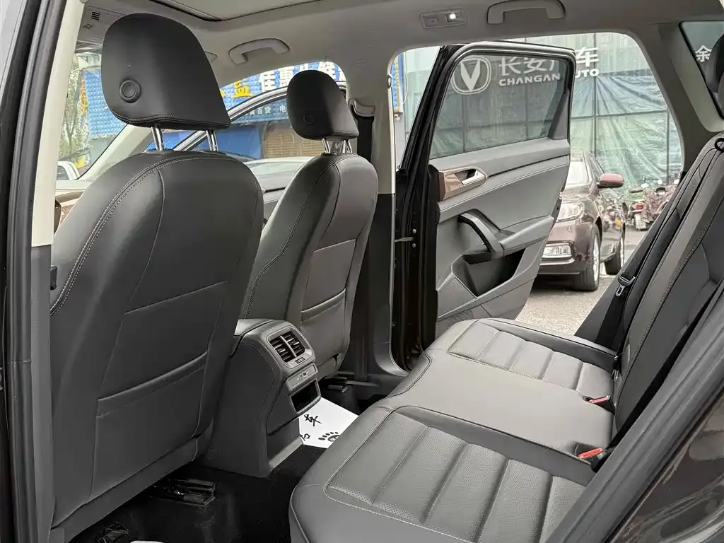 Volkswagen Tharu 2021 из CN, фото 5