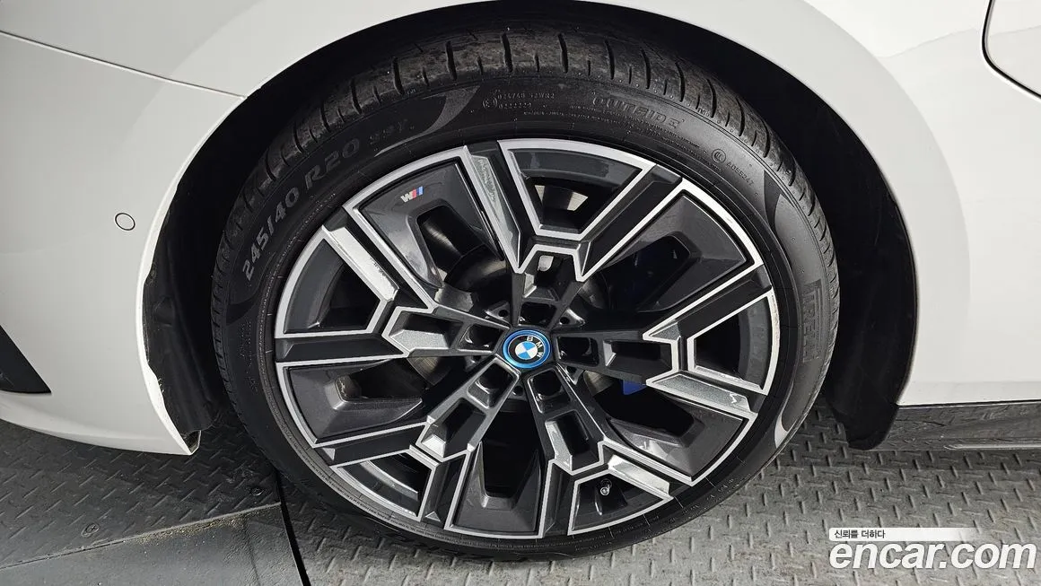 BMW 5-Series 2025 из KR, фото 4