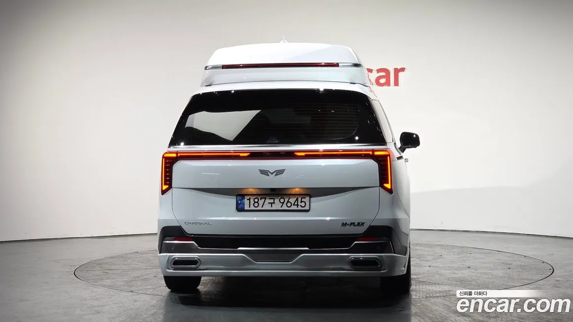 Kia Carnival — фото 4