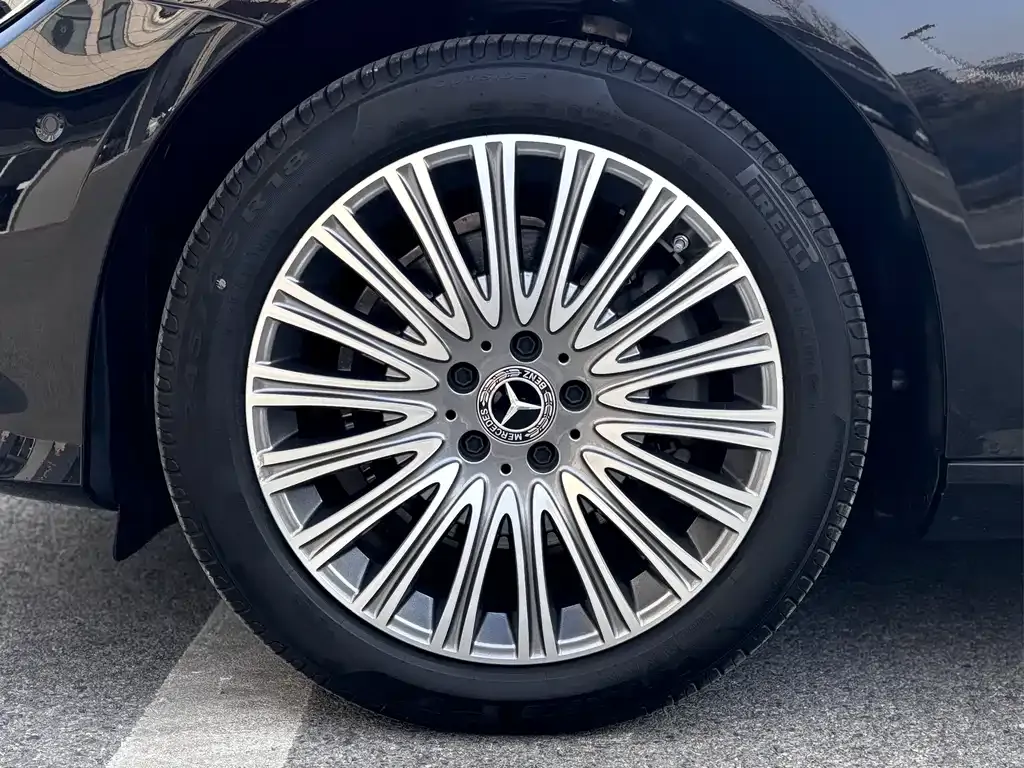 Mercedes-Benz E-Class 2023 из CN, фото 7