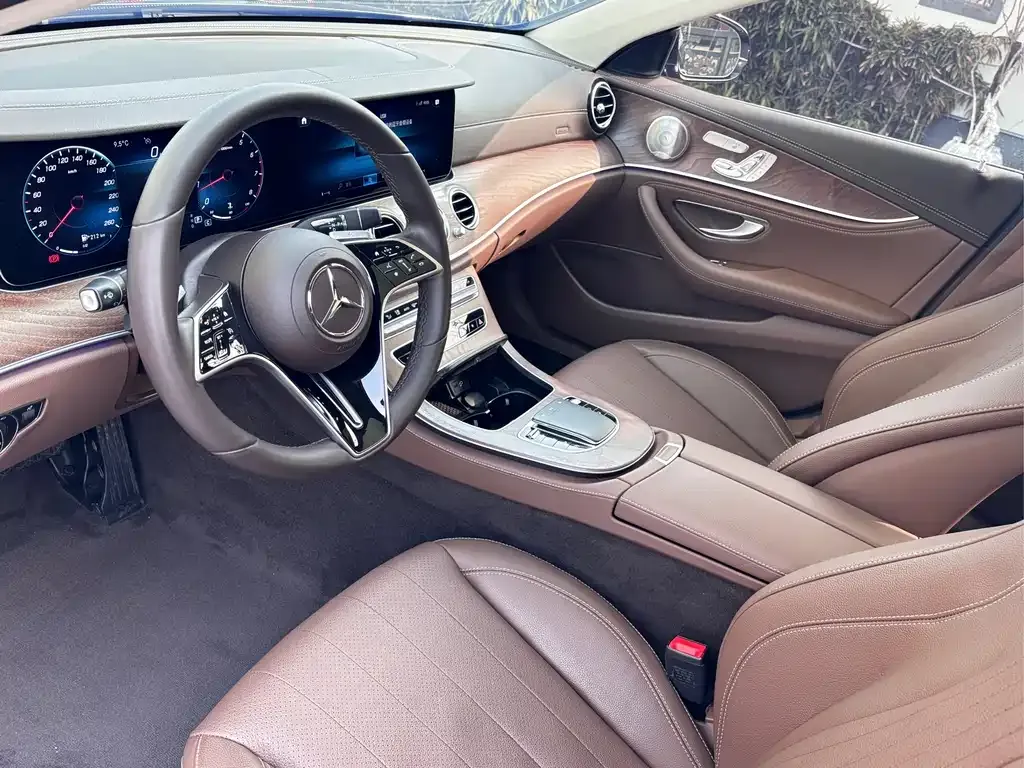 Mercedes-Benz E-Class 2023 из CN, фото 4