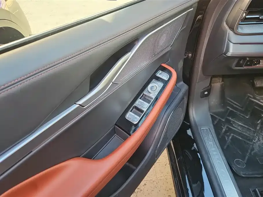 Lincoln Z 2025 из CN, фото 10