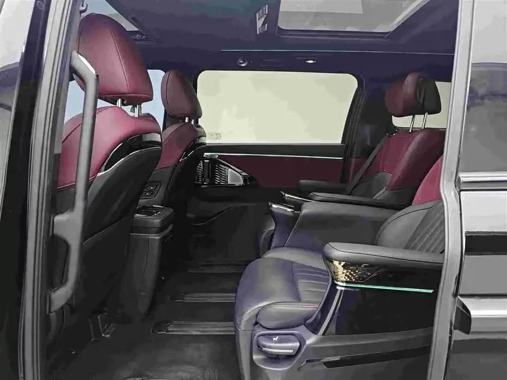 GAC Motor Trumpchi M8 — фото 3