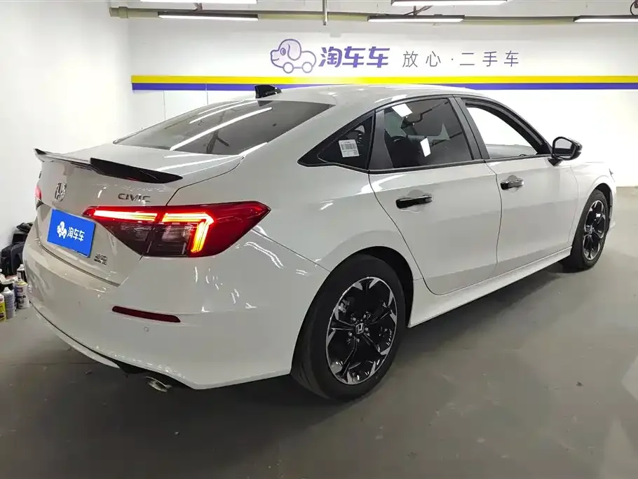 Honda Civic 2025 из CN, фото 3