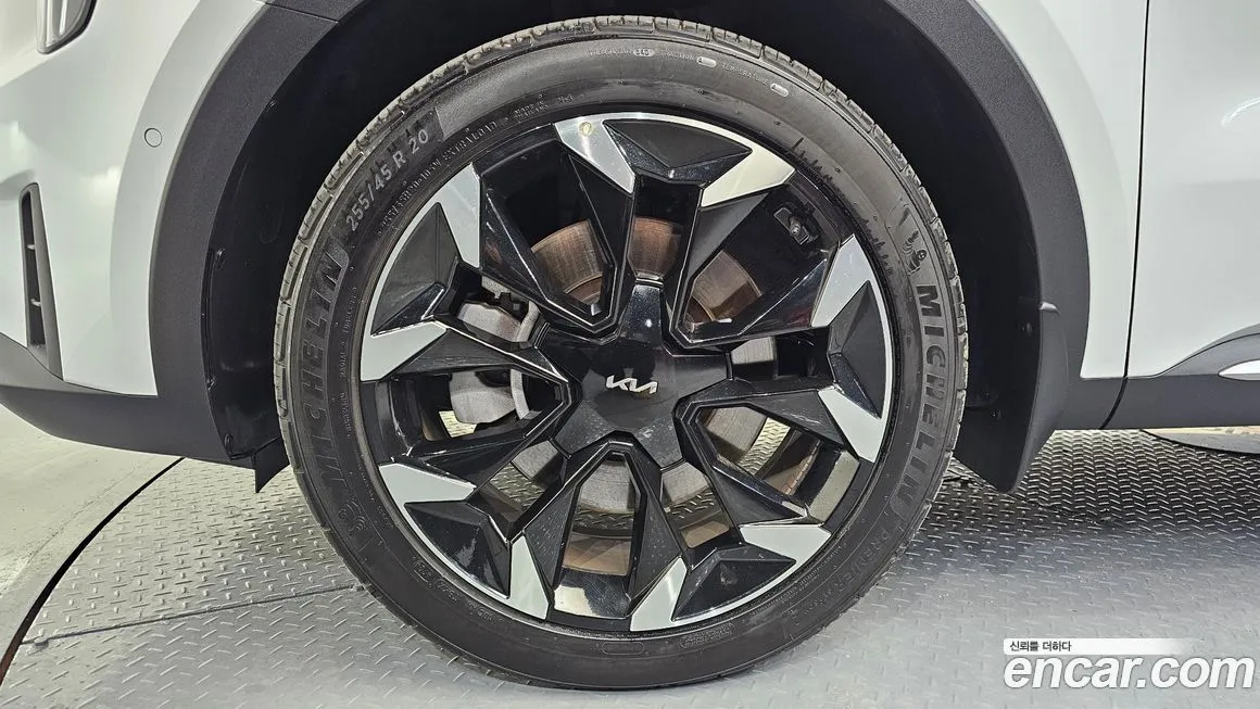 Kia Sorento — фото 10