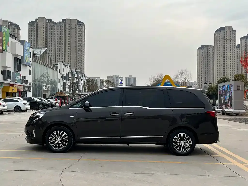 Buick GL8 2021 из CN, фото 3
