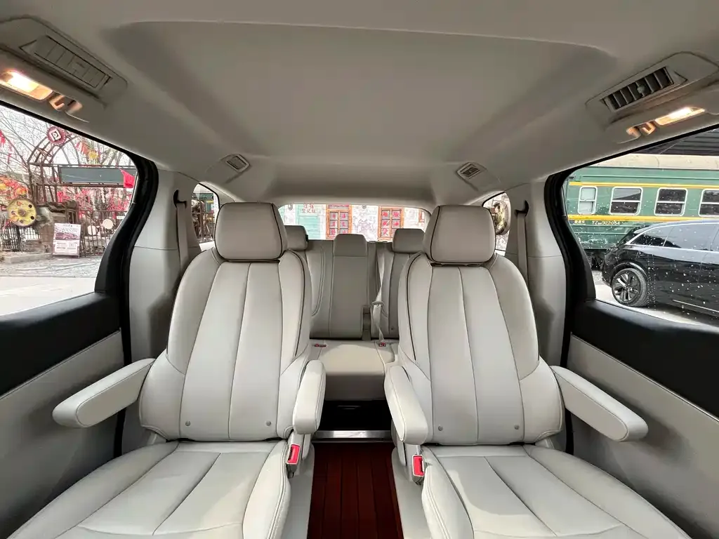 Buick GL8 2021 из CN, фото 4