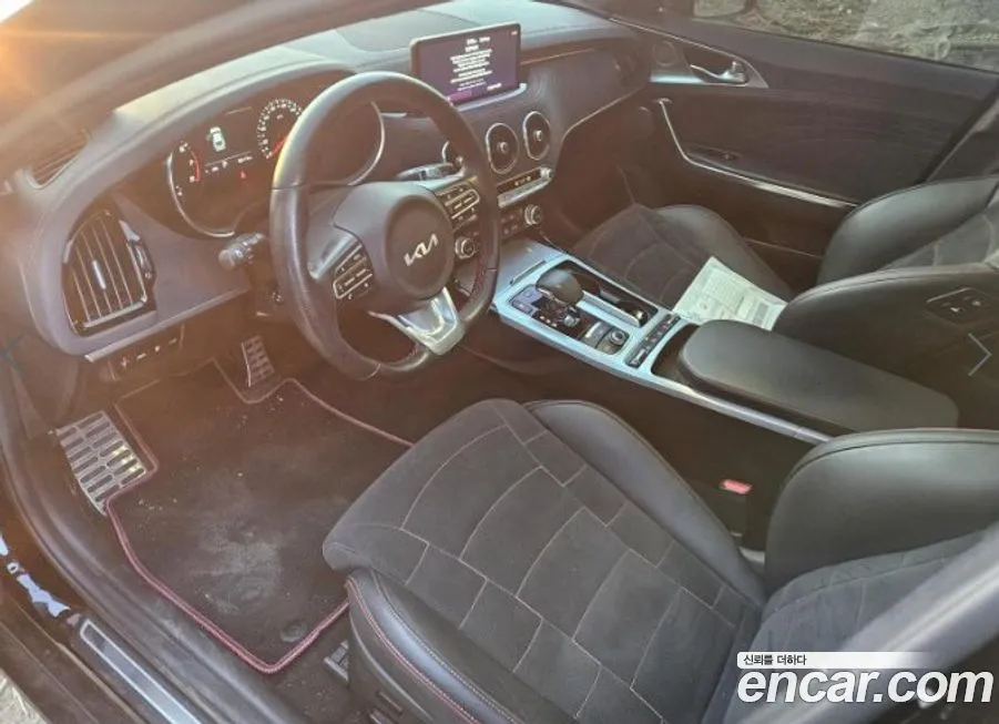 Kia Stinger 2023 из KR, фото 8